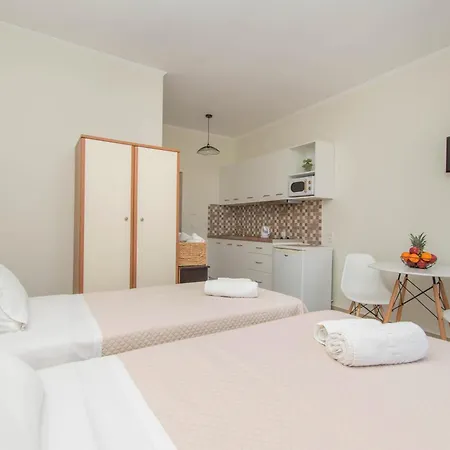 Apartament Dora's Laganas