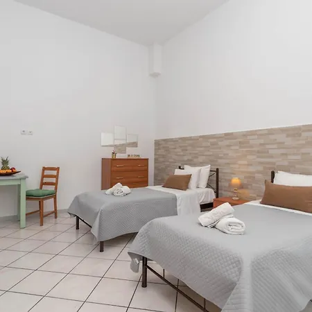 Apartament Dora's