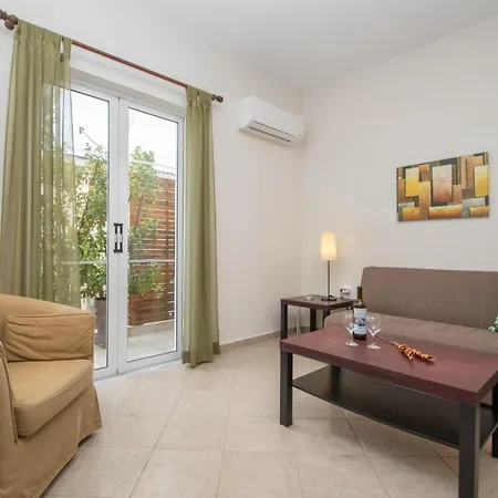 Dora's Apartament *